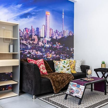 Stunning Maboneng Precinct Studio Apartment At 12 Decades Building Johannesburg Dış mekan fotoğraf