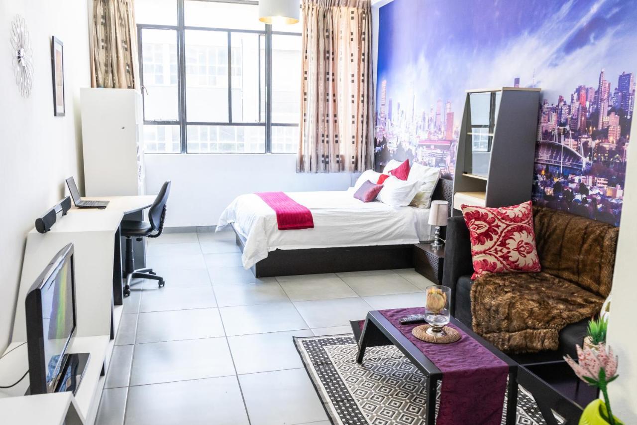 Stunning Maboneng Precinct Studio Apartment At 12 Decades Building Johannesburg Dış mekan fotoğraf