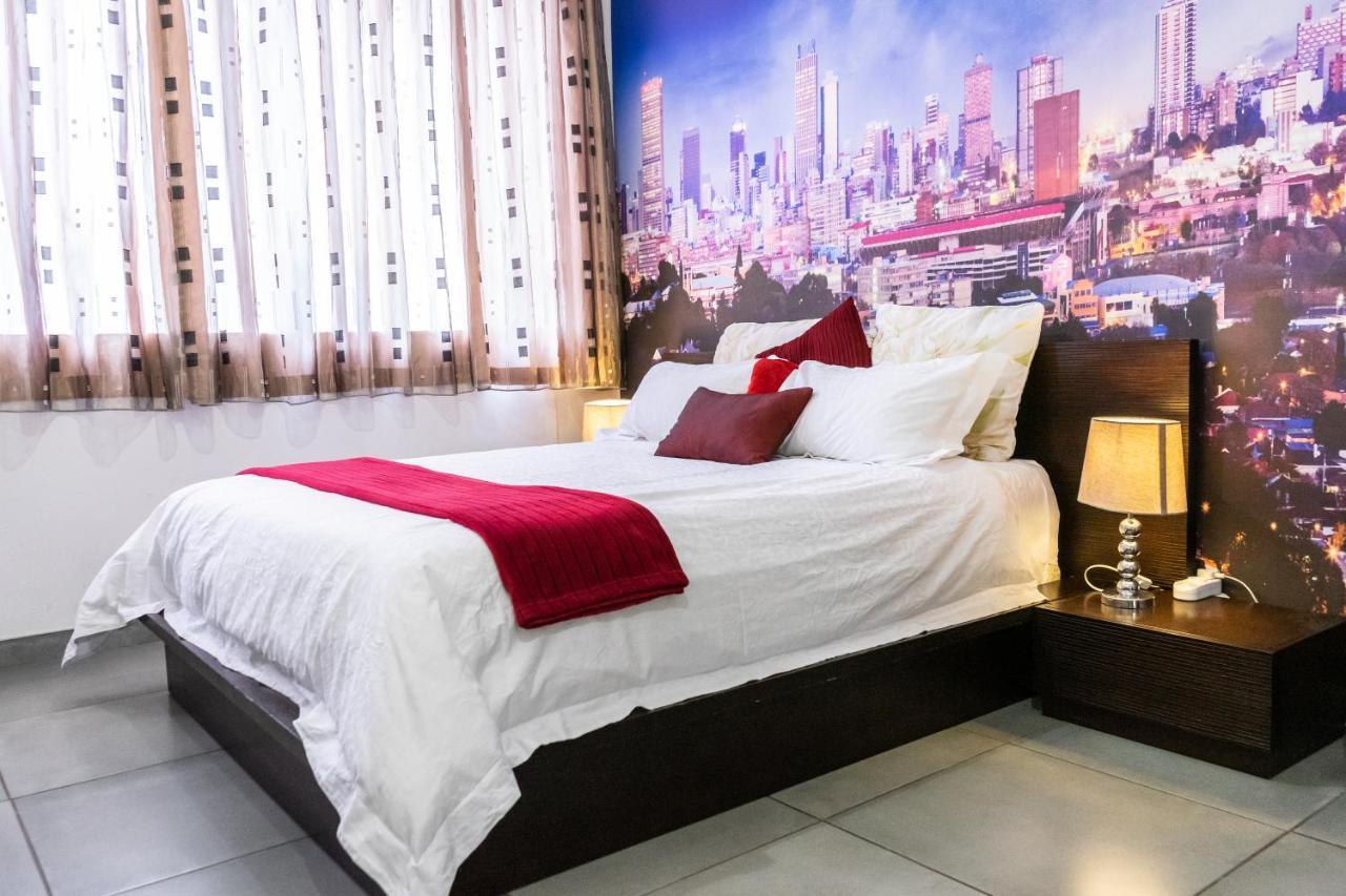 Stunning Maboneng Precinct Studio Apartment At 12 Decades Building Johannesburg Dış mekan fotoğraf