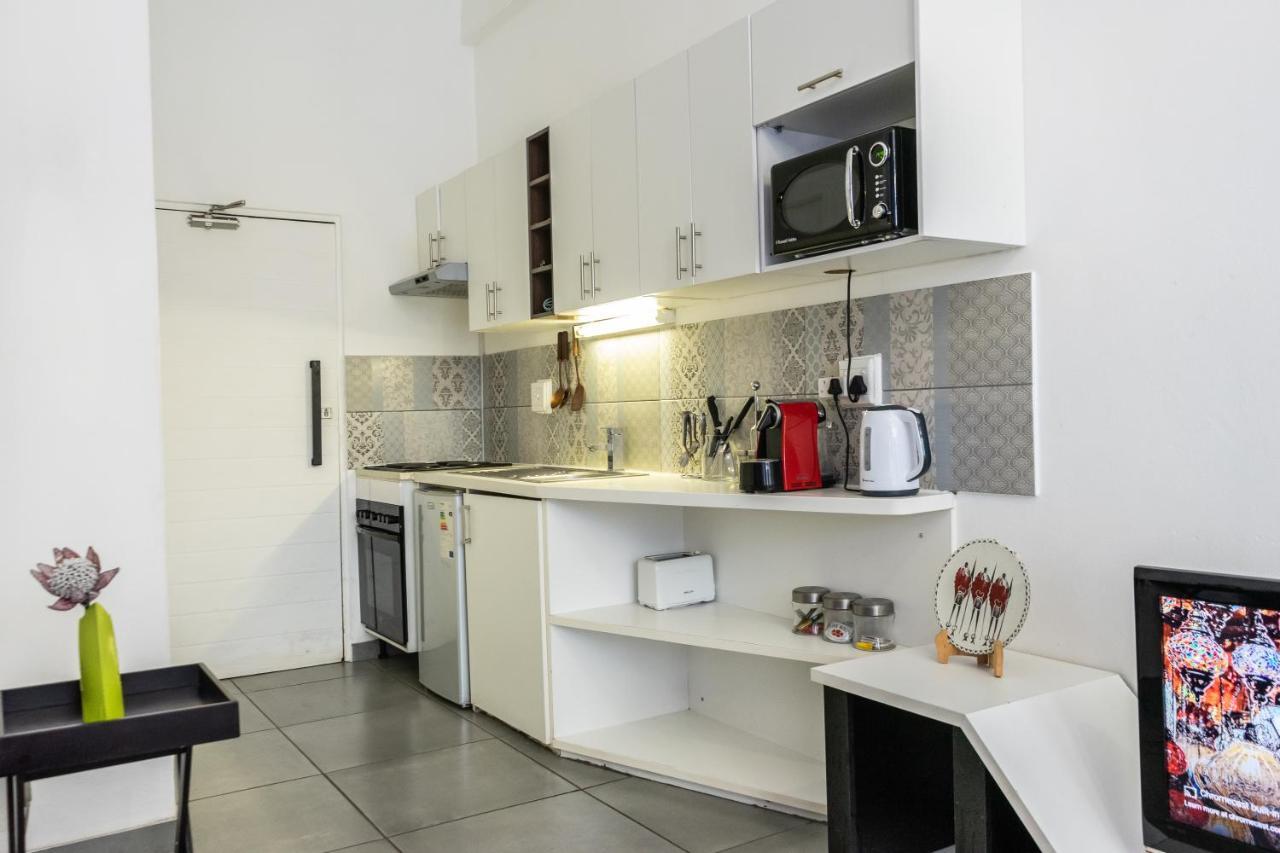 Stunning Maboneng Precinct Studio Apartment At 12 Decades Building Johannesburg Dış mekan fotoğraf